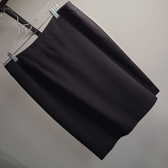 Ellen Tracy sz 10 stretch black skirt - Picture 1 of 5